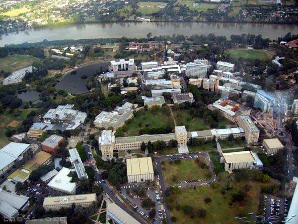 UQ-great-court.jpg