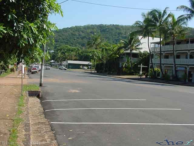 Cooktown Main Street, Bottom